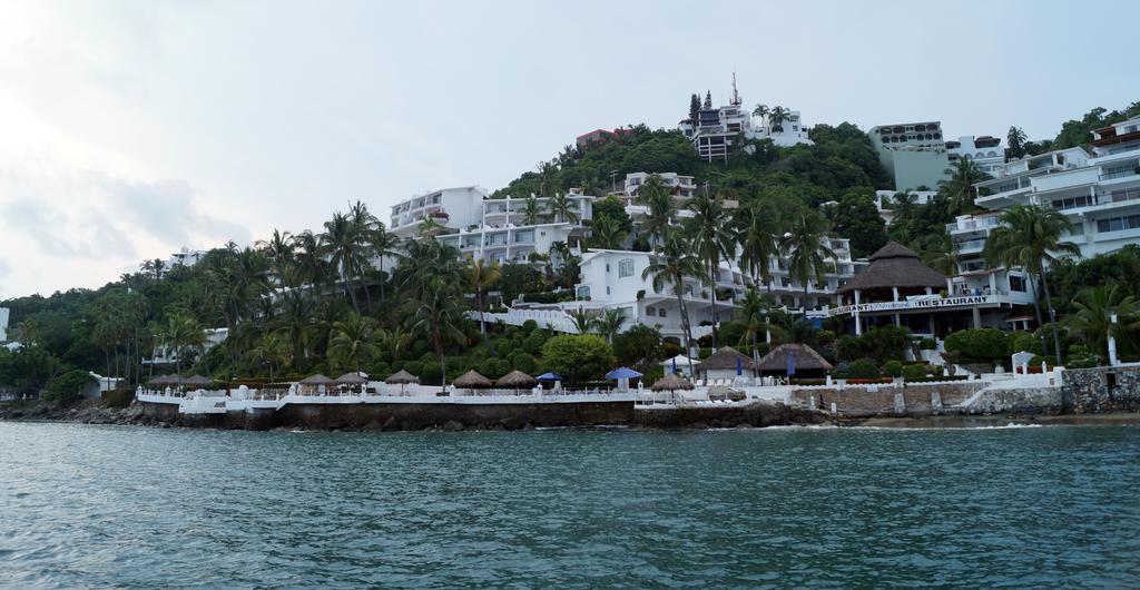 Dolphin Cove Inn Manzanillo Exterior photo